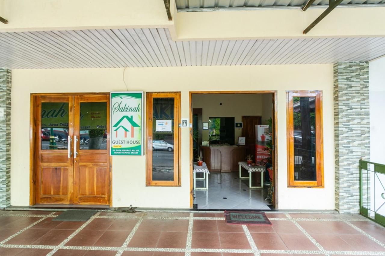 Reddoorz Syariah @ Sakinah Guesthouse Sragen Exterior foto